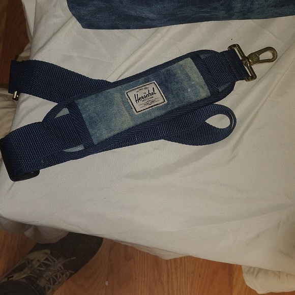 Hershel blue denim laptop case. - Picture 16 of 16